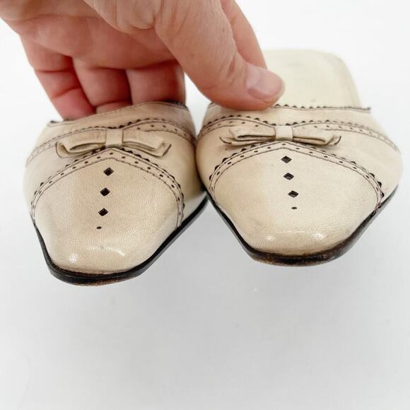 Vintage Prada Beige Neutral Leather Bow Pointed Toe Slide Mules Heels IT 36 - Picture 7 of 12